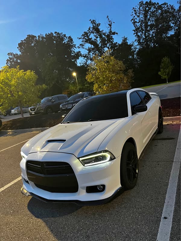 2014 Dodge Charger - R\/T Sedan 4D