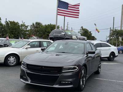 2016 Dodge Charger SXT 4dr Sedan