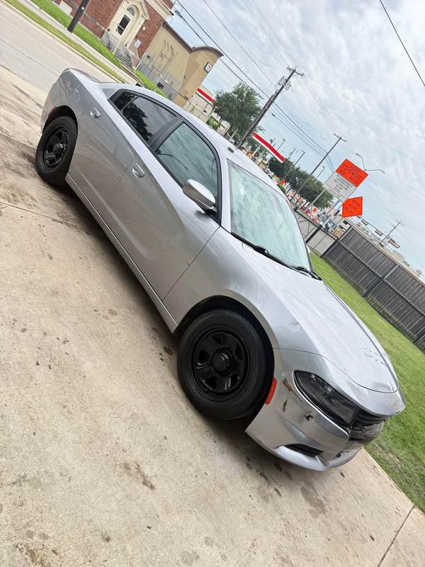 2015 Dodge Charger - SE Sedan 4D