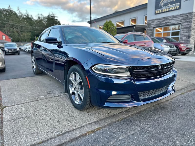 2016 Dodge Charger - SE Sedan 4D