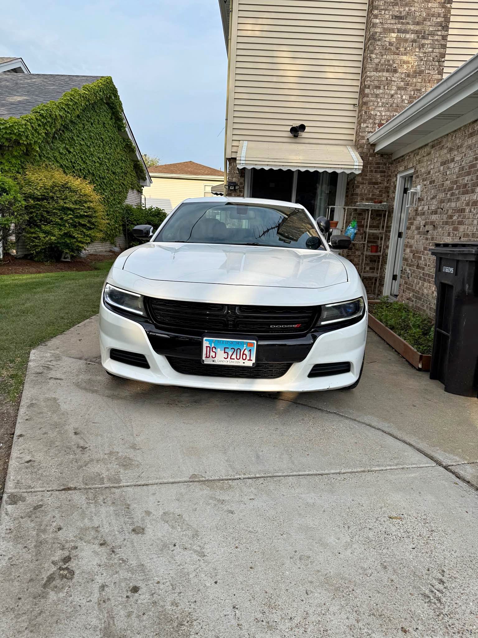 2016 Dodge Charger - SE Sedan 4D
