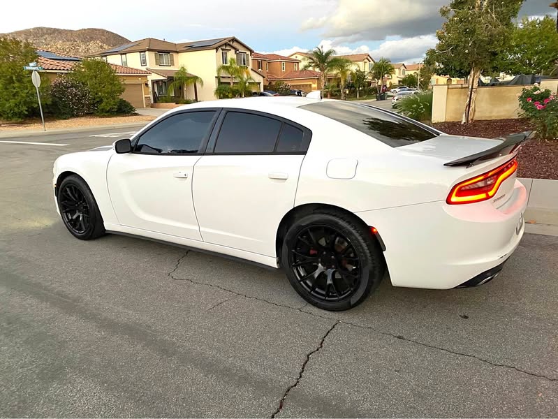 2016 Dodge Charger SXT Plus
