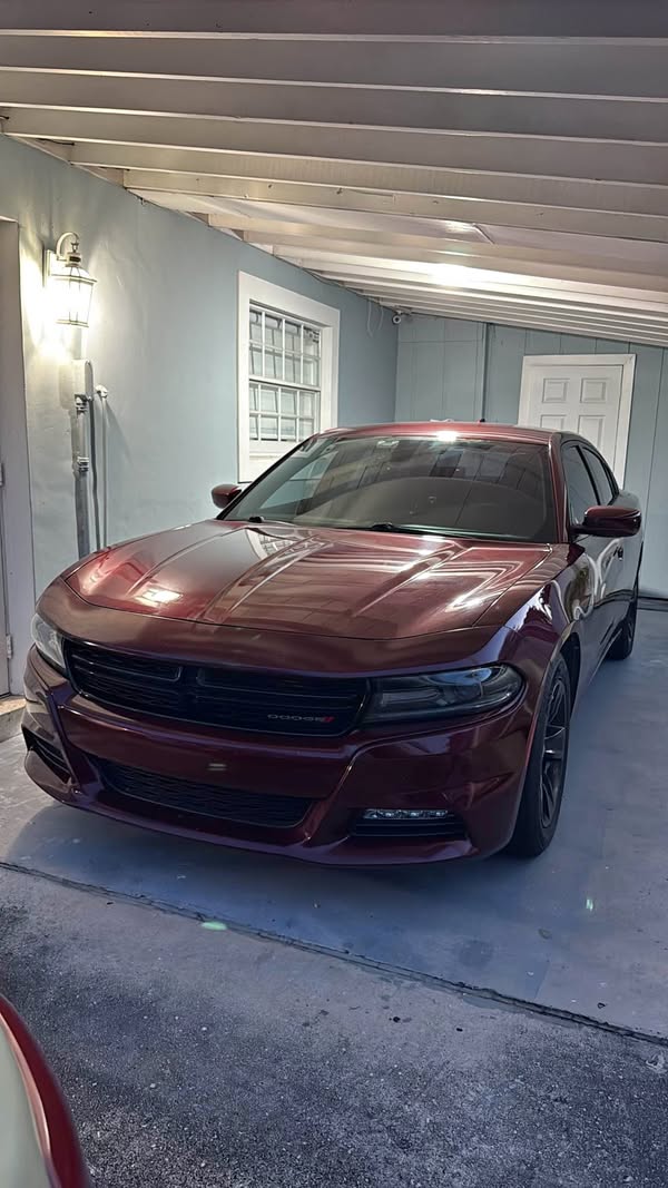2017 Dodge Charger - SXT Sedan 4D