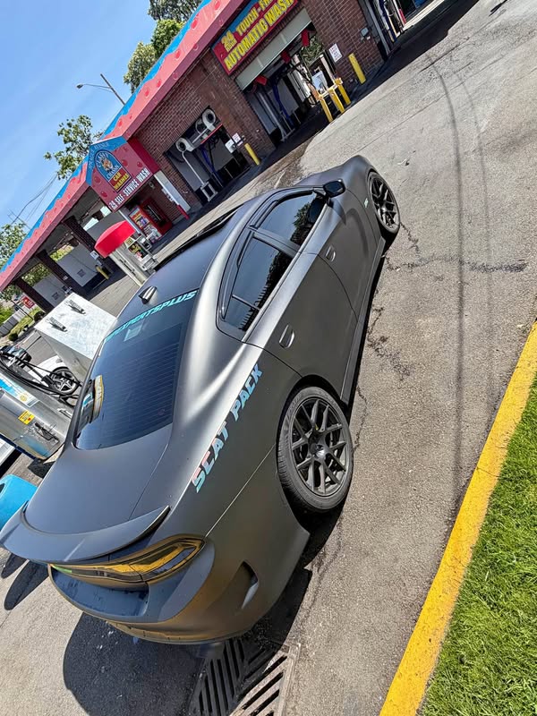 2017 Dodge Charger - Scat Pack Sedan 4D