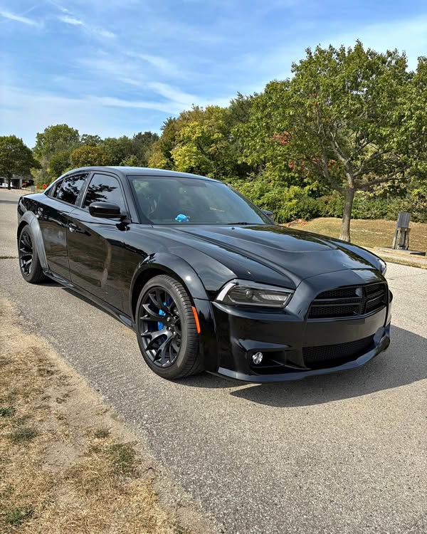 2014 Dodge Charger - SE Sedan 4D
