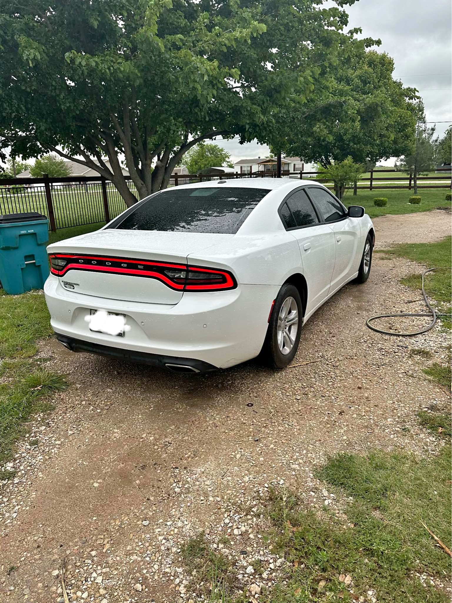 2015 Dodge Charger - SE Sedan 4D