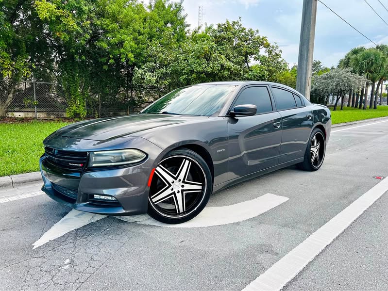 2018 Dodge Charger - R\/T Sedan 4D