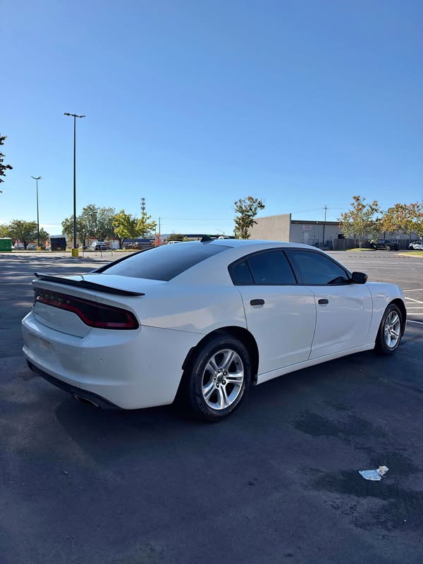 2015 Dodge Charger - SXT Sedan 4D