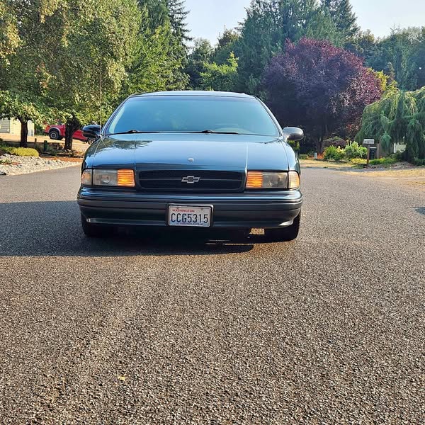 1995 Chevrolet Caprice Classic - Wagon 4D