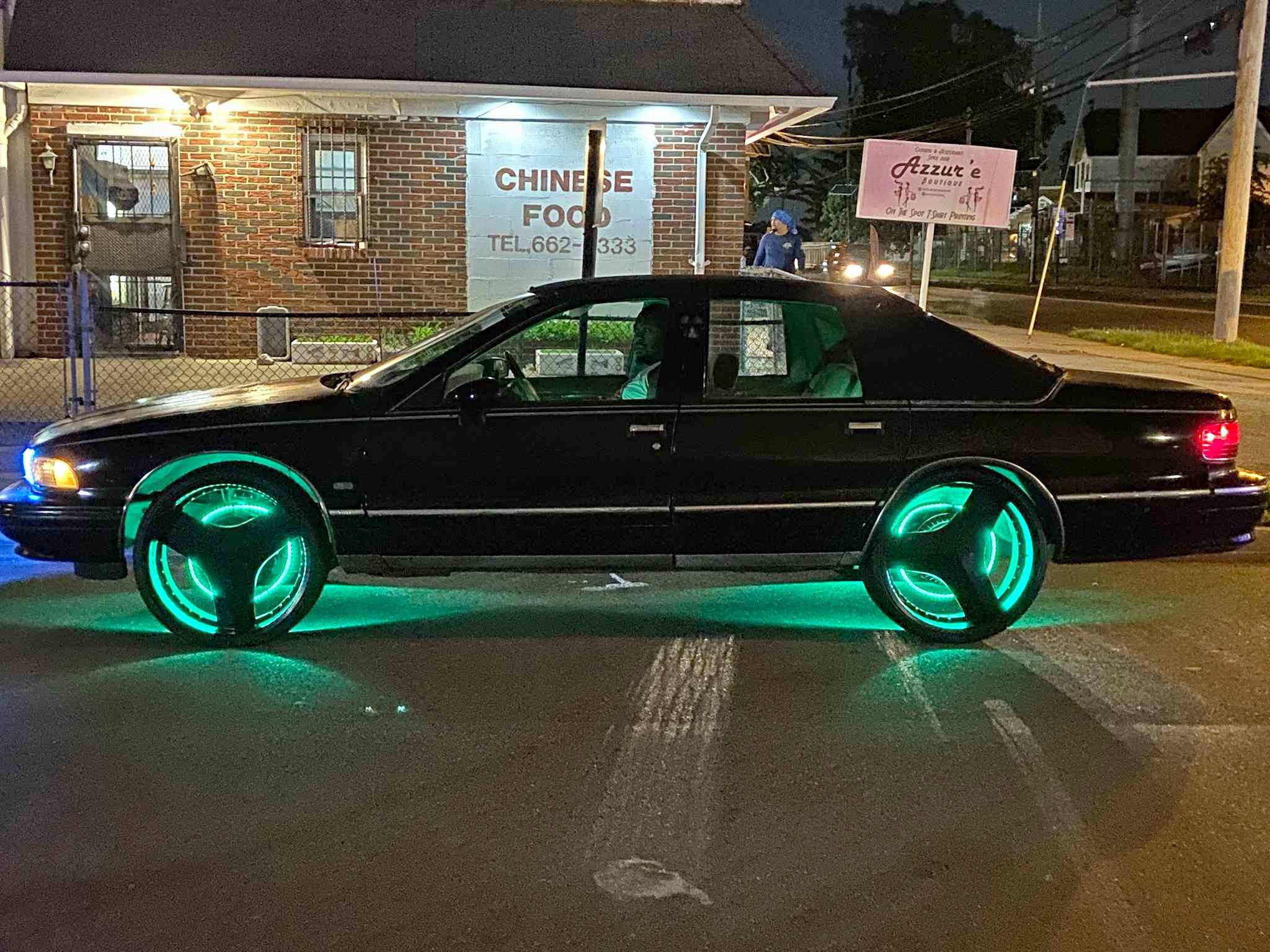 1993 Chevrolet Caprice Classic - LS Sedan 4D