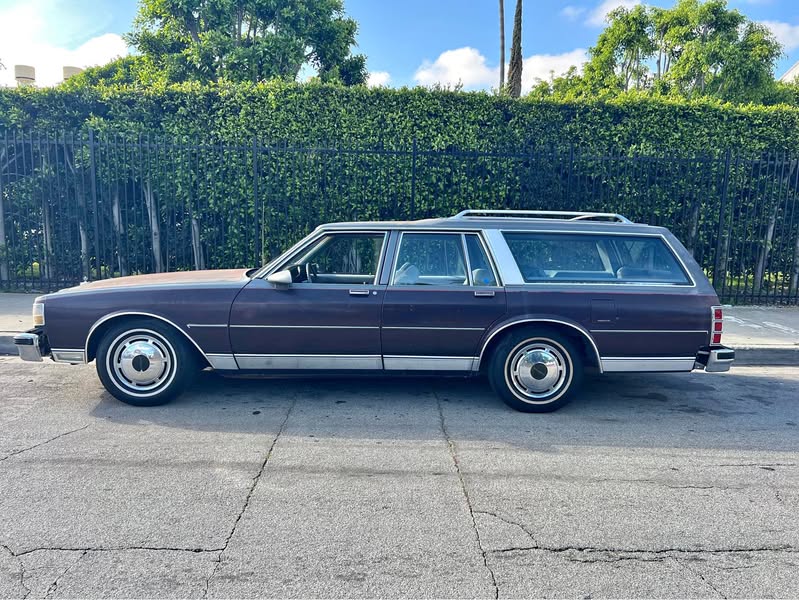 1988 Chevrolet Caprice Classic - Wagon 4D