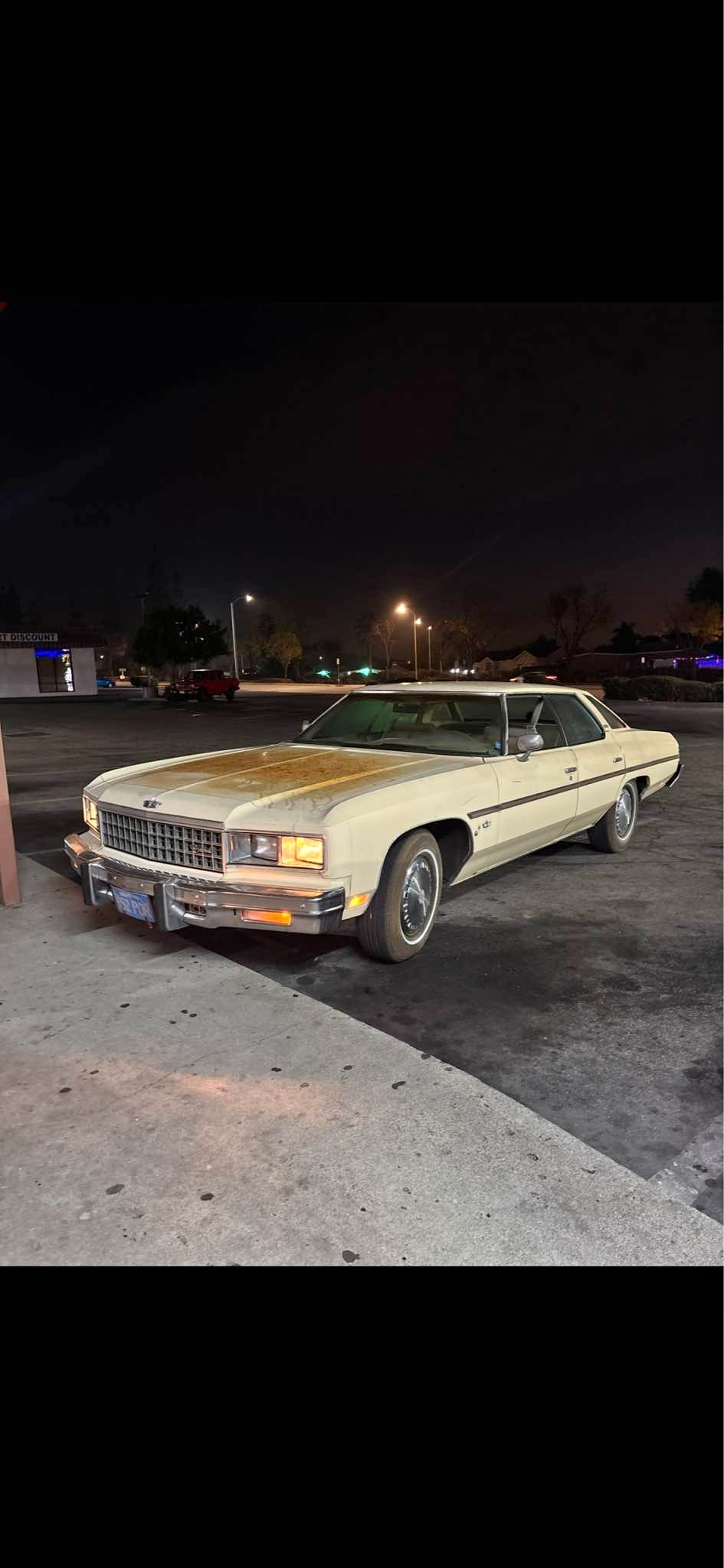 1976 Chevrolet Caprice Classic - Sedan 4D