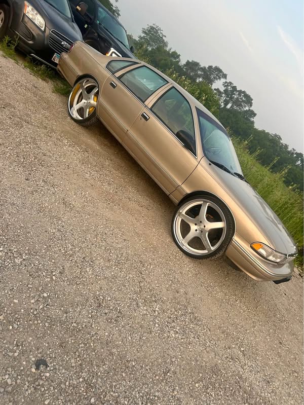 1996 Chevrolet Caprice Classic - LS Sedan 4D