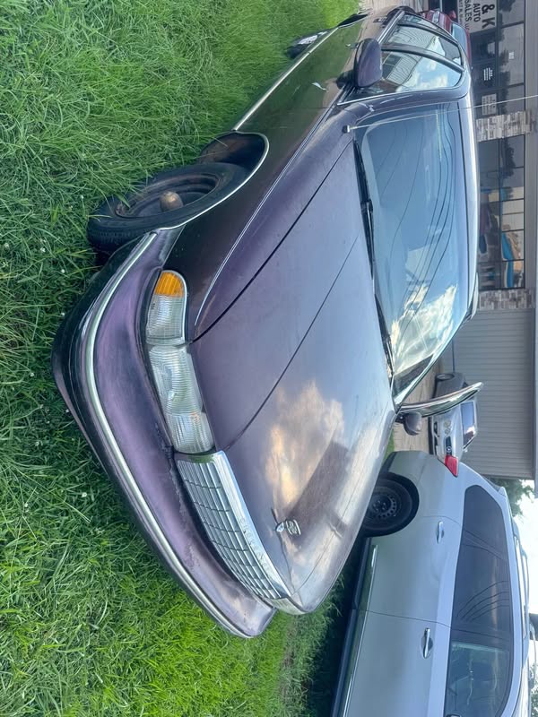 1993 Chevrolet Caprice Classic - Sedan 4D