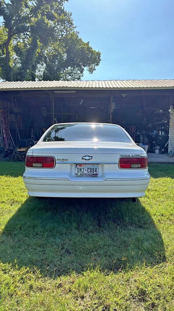 1996 Chevrolet Caprice Classic - Sedan 4D