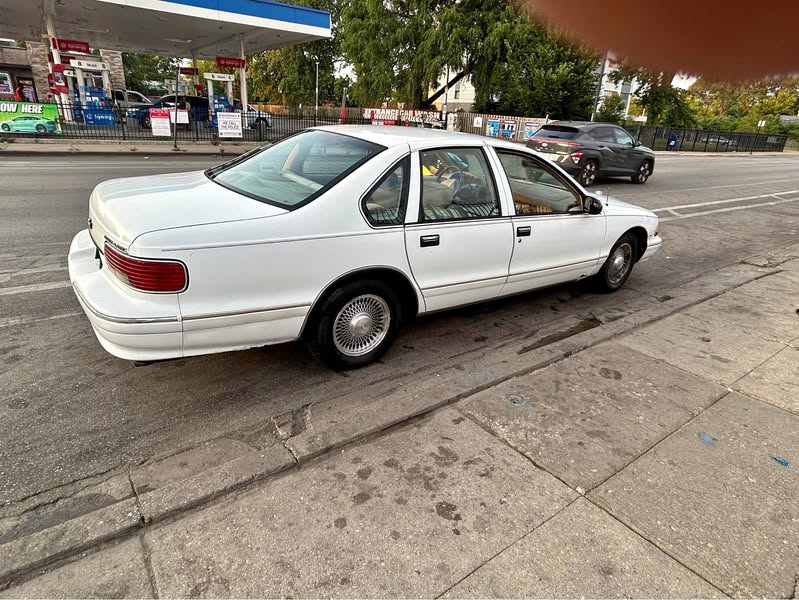1996 Chevrolet Caprice - Classic Sedan 4D