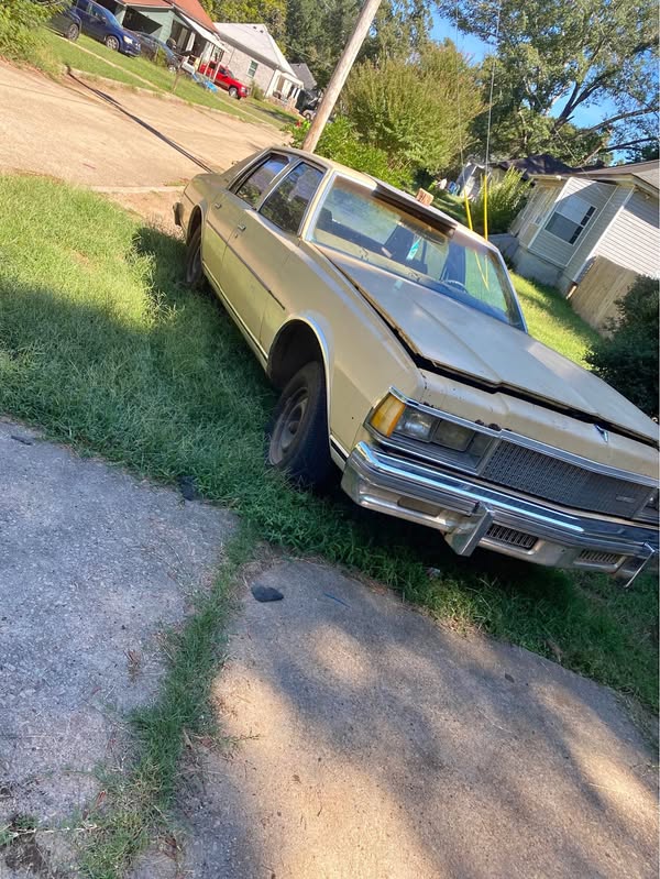 1977 Chevrolet Caprice Classic - Sedan 4D