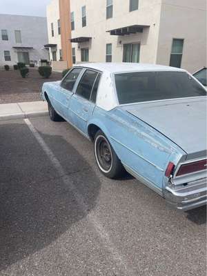 1977 Chevrolet Caprice Classic - Sedan 4D