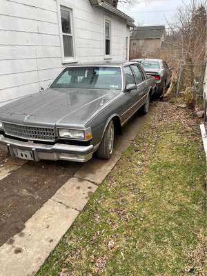 1988 Chevrolet Caprice - Classic Sedan 4D