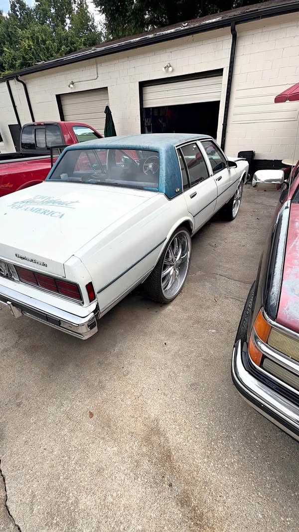 1987 Chevrolet Caprice Classic - Sedan 4D