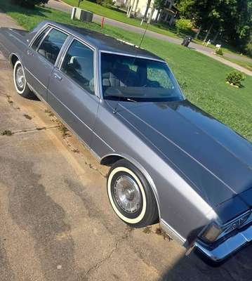 1985 Chevrolet Caprice Classic - Sedan 4D