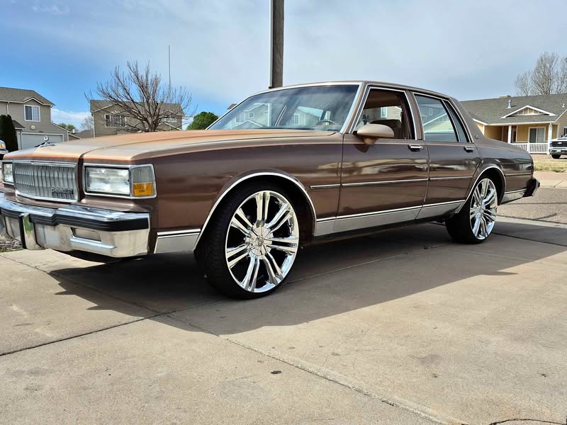 1988 Chevrolet Caprice Classic - Sedan 4D