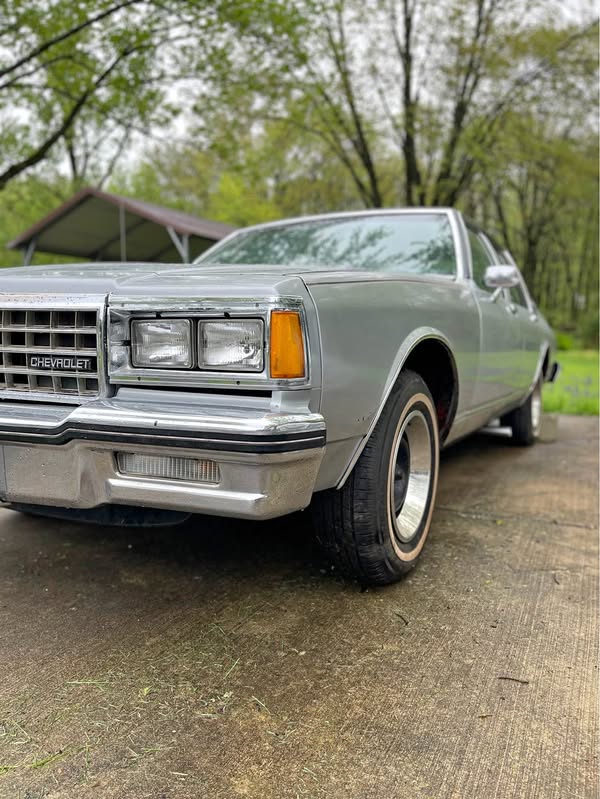 1985 Chevrolet Caprice - Classic Sedan 4D