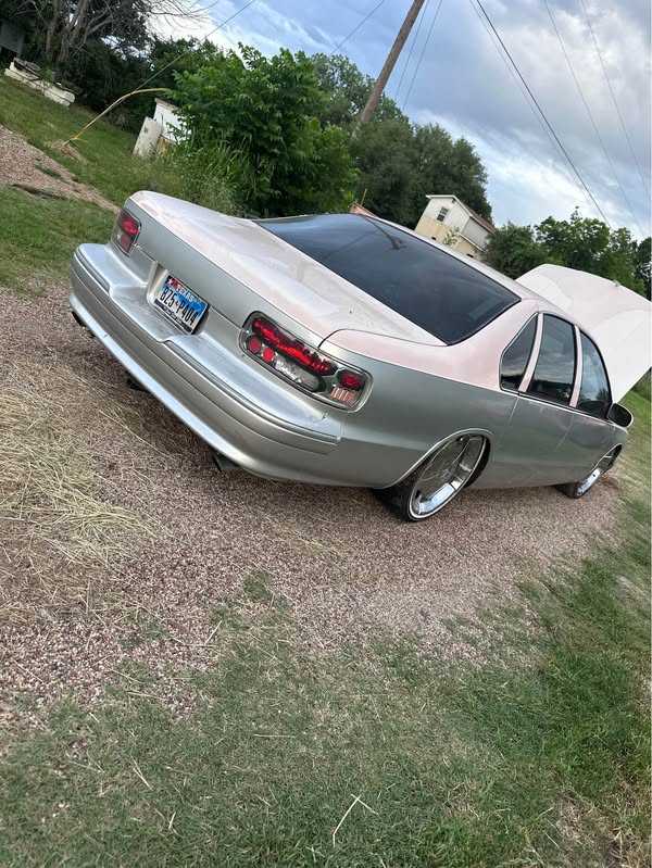 1994 Chevrolet Caprice Classic - Sedan 4D