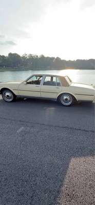 1986 Chevrolet Caprice Classic - Sedan 4D