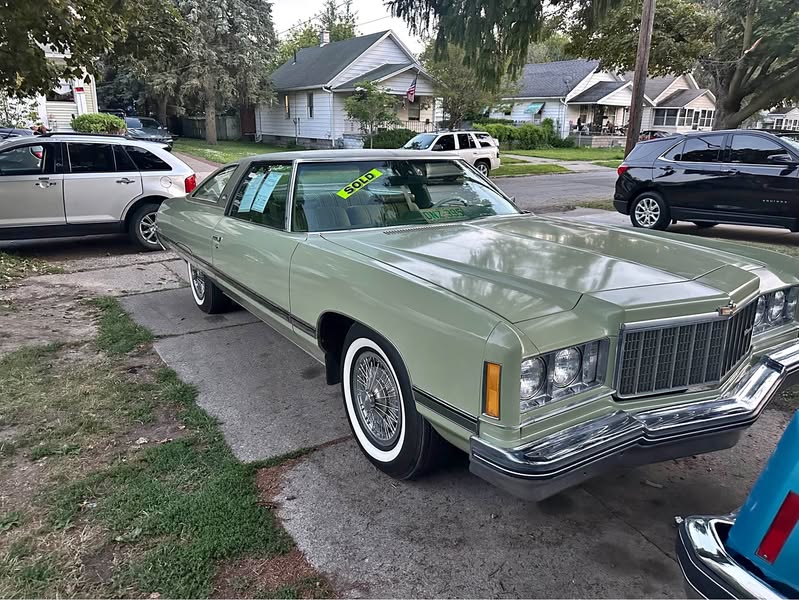 1974 Chevrolet Caprice Classic - Coupe