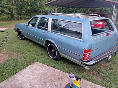 1986 Chevrolet Caprice Classic - Wagon 4D