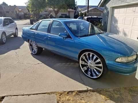 1991 Chevrolet Caprice Classic - Sedan 4D