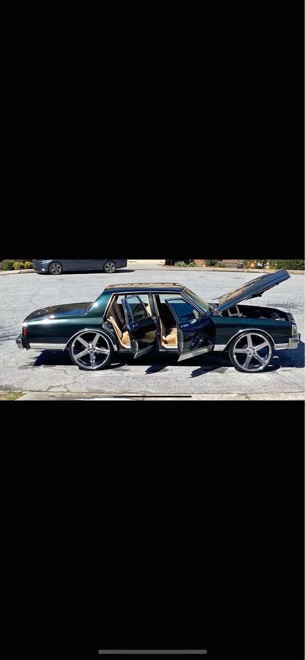 1985 Chevrolet Caprice Classic - Sedan 4D