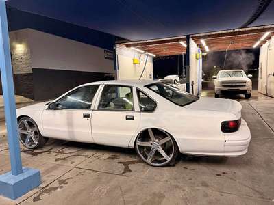1995 Chevrolet Caprice Classic - Sedan 4D