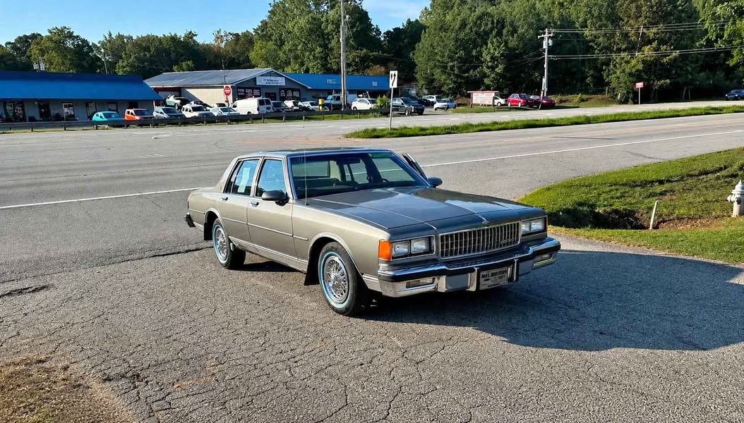 1986 Chevrolet Caprice - Sedan 4D