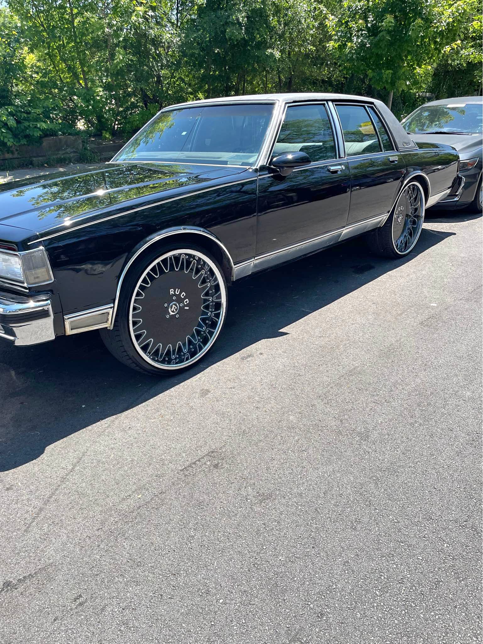 1987 Chevrolet Caprice Classic - Sedan 4D