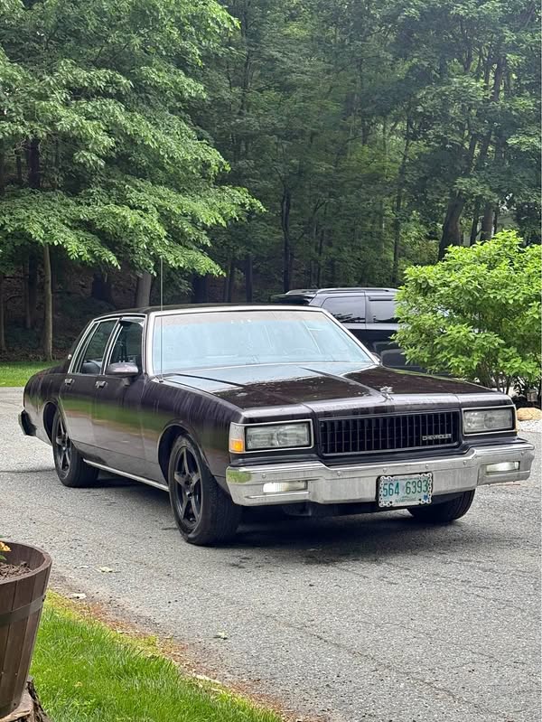 1989 Chevrolet Caprice Classic - Sedan 4D