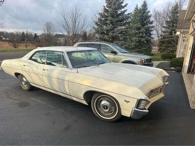1967 Chevrolet Caprice - Sedan 4D