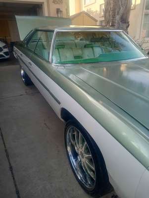 1975 Chevrolet Caprice Classic - Sedan 4D
