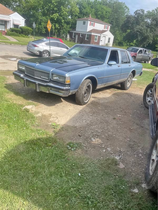 1989 Chevrolet Caprice - Sedan 4D