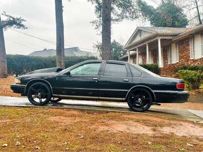 1995 Chevrolet Caprice Classic - Sedan 4D