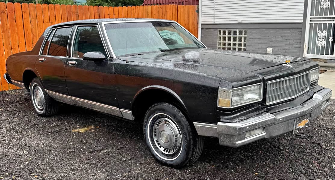 1988 Chevrolet Caprice Classic - Sedan 4D
