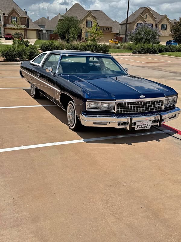 1976 Chevrolet Caprice Classic - Landau