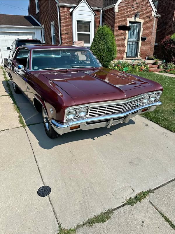 1966 Chevrolet Caprice - Sedan 4D