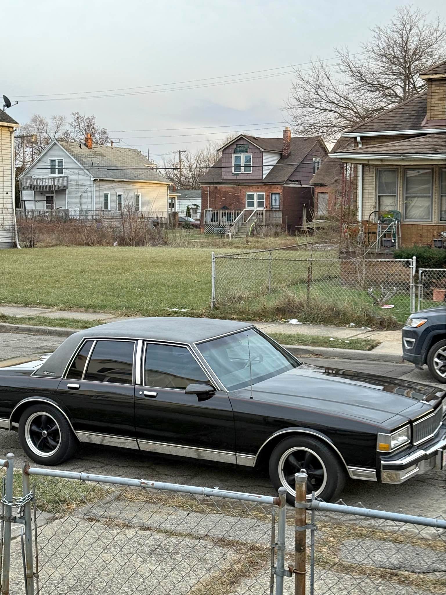 1987 Chevrolet Caprice - Classic Sedan 4D