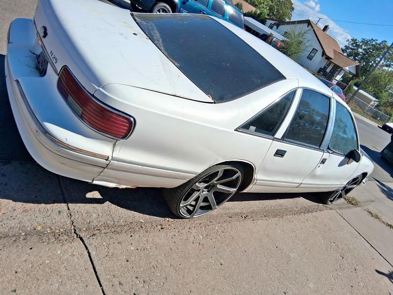 1993 Chevrolet Caprice Classic - Sedan 4D