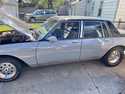 1986 Chevrolet Caprice - Classic Sedan 4D