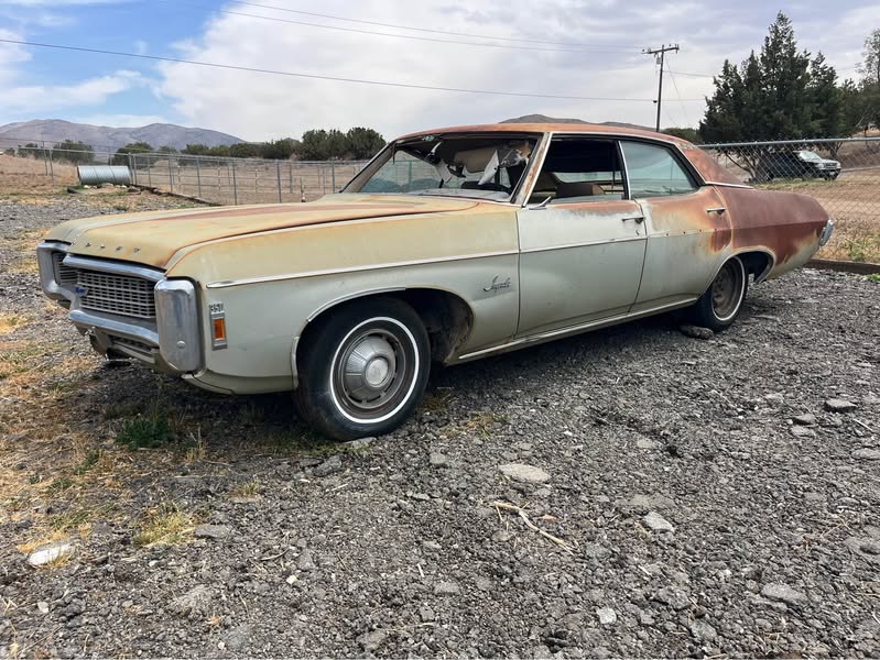1969 Chevrolet Caprice - Sedan 4D