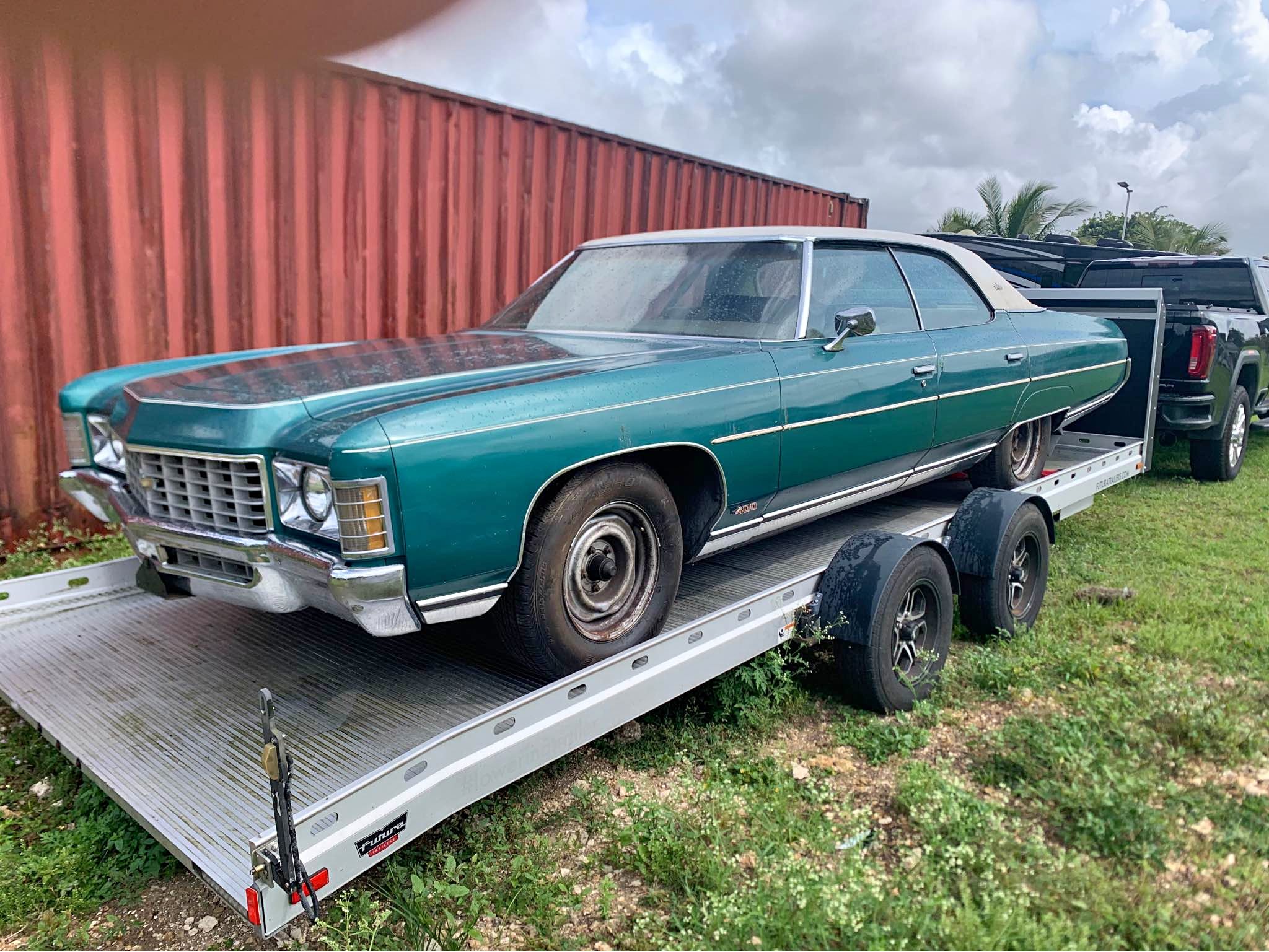 1971 Chevrolet Caprice - Classic Sedan 4D