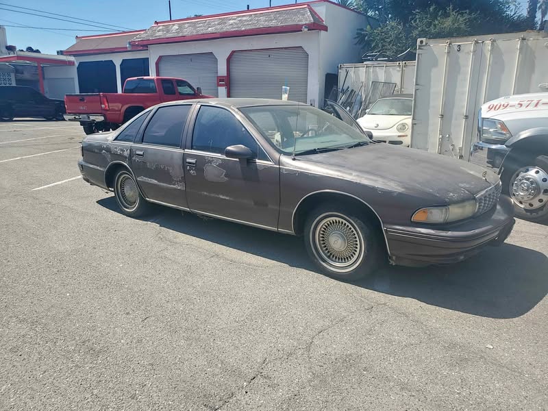 1993 Chevrolet Caprice Classic - Sedan 4D